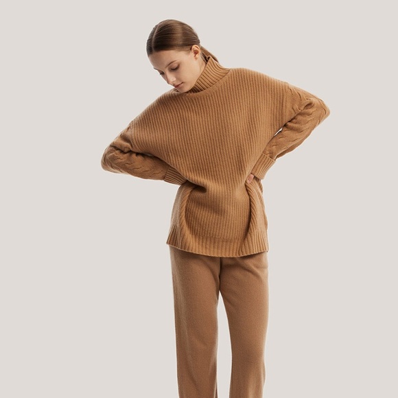 GENTLE HERD WOOL SWEATER - Picture 2 of 5